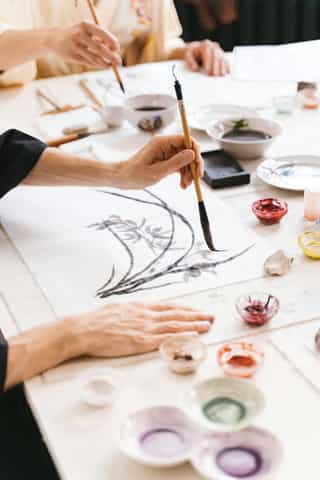 Adult group art classes image example
